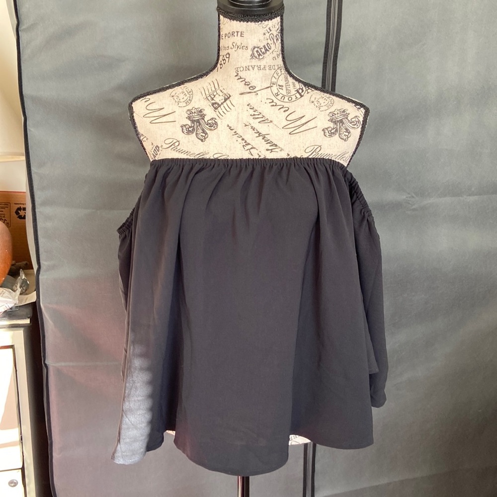 Swing strapless top